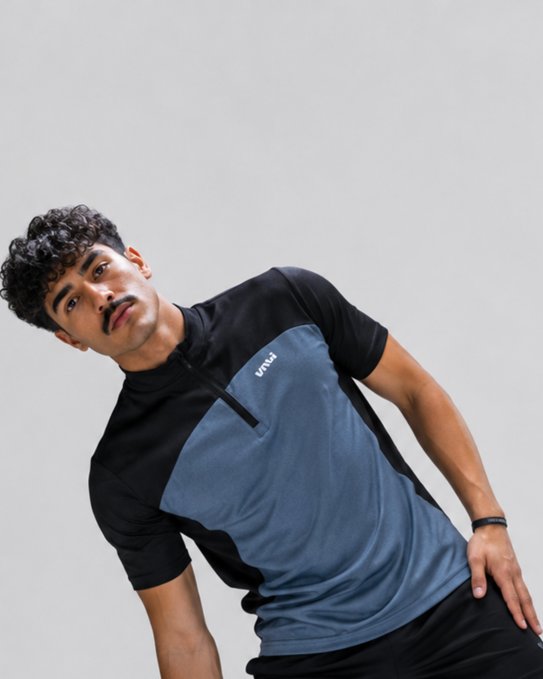 VALI Performance Zip Tee
